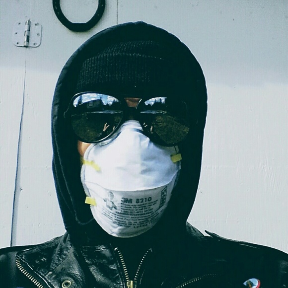 Meet your Posher, Peter - Picture 1 of 1